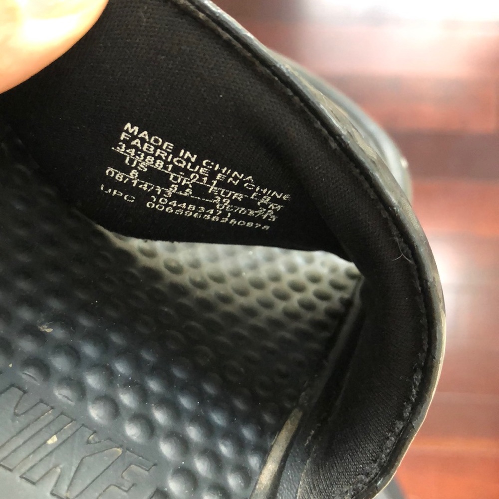 Nike Slides - Picture 3 of 4